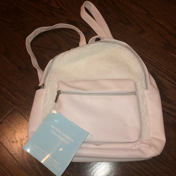 ariana cloud backpack